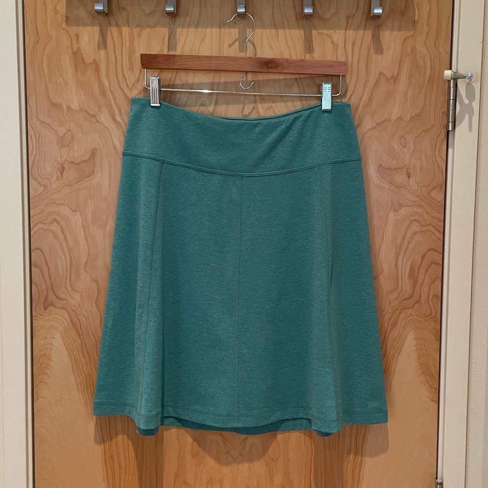 EUC Patagonia "Seabrook" skirt in green heather, size M